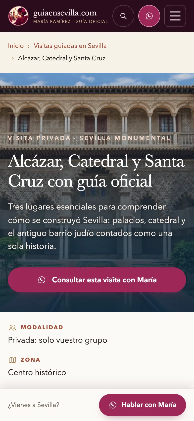 Ficha de la visita al Alcázar, Catedral y Santa Cruz en un móvil, con el botón «Consultar esta visita con María».